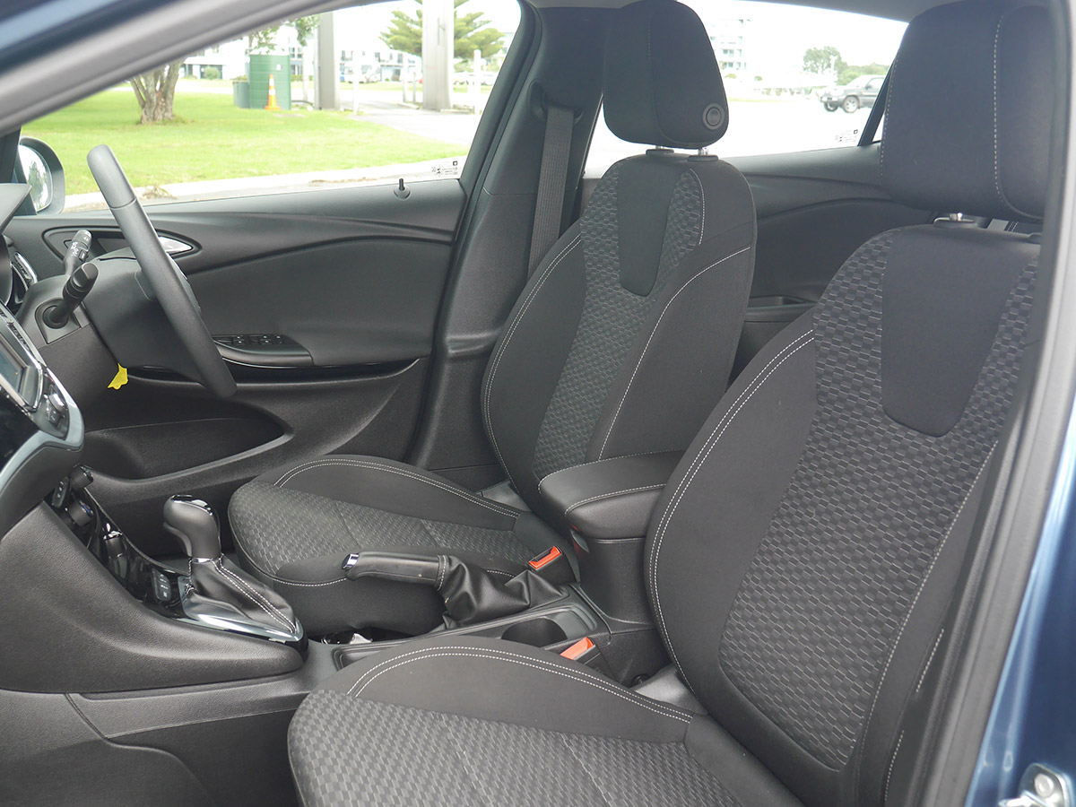 2018 Holden Astra R 1.4L Petrol 6 Speed Automatic