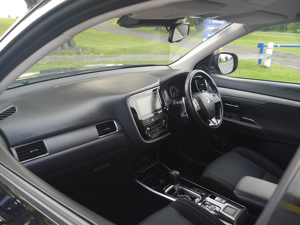 2018 Mitsubishi Outlander XLS 4WD 7 Seater 2.4L Petrol Automatic