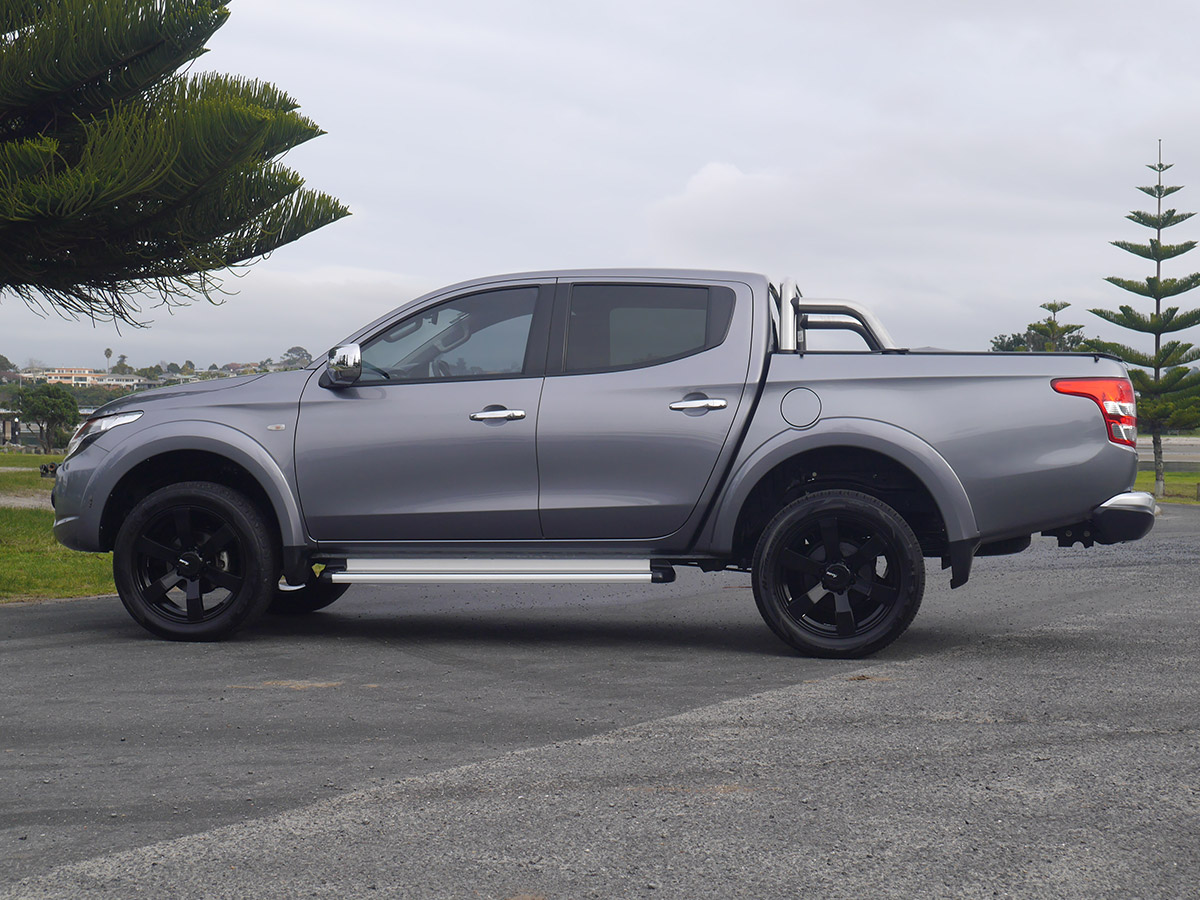 2017 Mitsubishi Triton GLXR 2.4L 2WD Diesel Turbo 6 Speed Manual