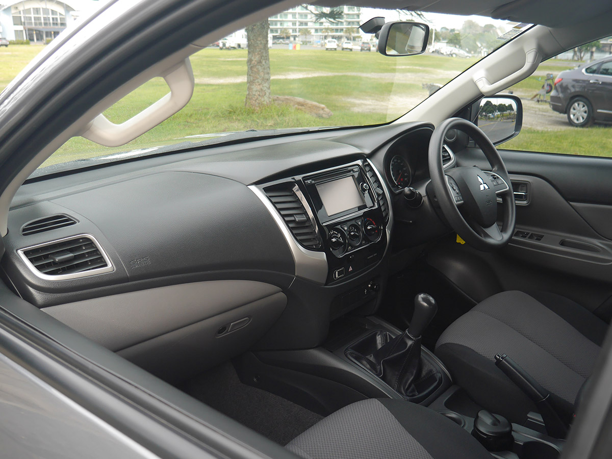 2017 Mitsubishi Triton GLXR 2.4L 2WD Diesel Turbo 6 Speed Manual