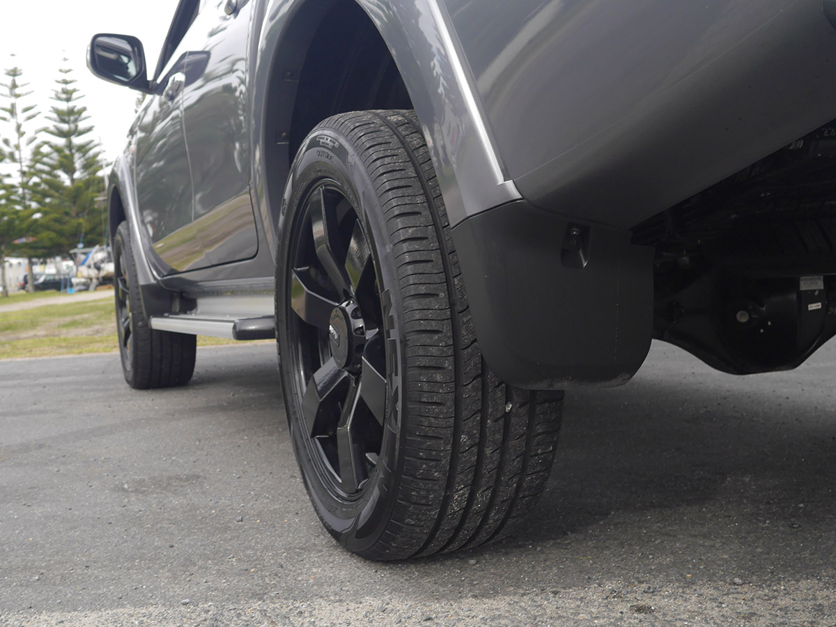 2017 Mitsubishi Triton GLXR 2.4L 2WD Diesel Turbo 6 Speed Manual