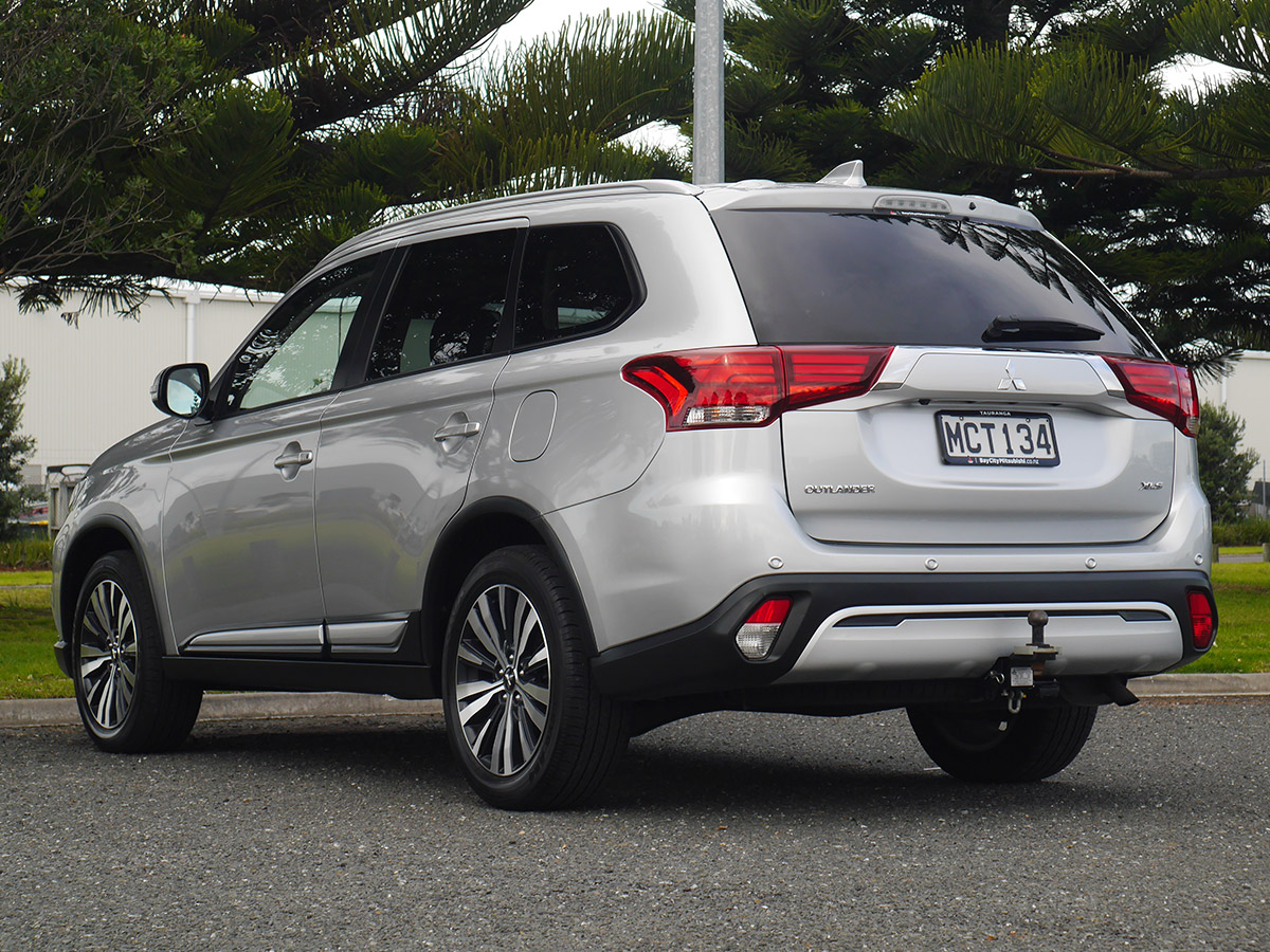 2019 Mitsubishi Outlander XLS 2.0L 2WD 7 Seater Petrol Automatic