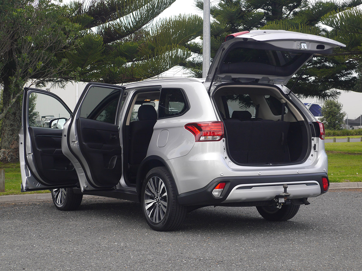 2019 Mitsubishi Outlander XLS 2.0L 2WD 7 Seater Petrol Automatic