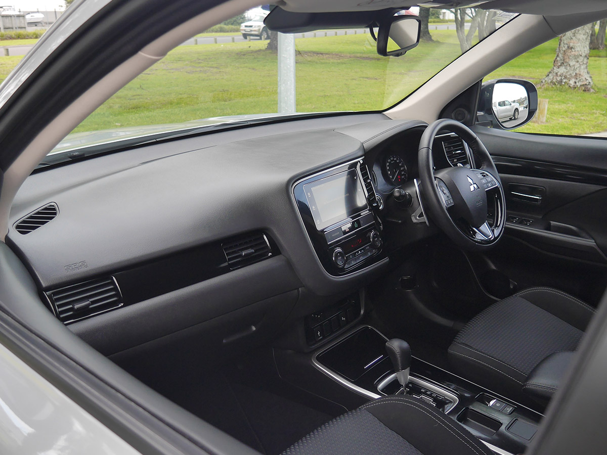 2019 Mitsubishi Outlander XLS 2.0L 2WD 7 Seater Petrol Automatic