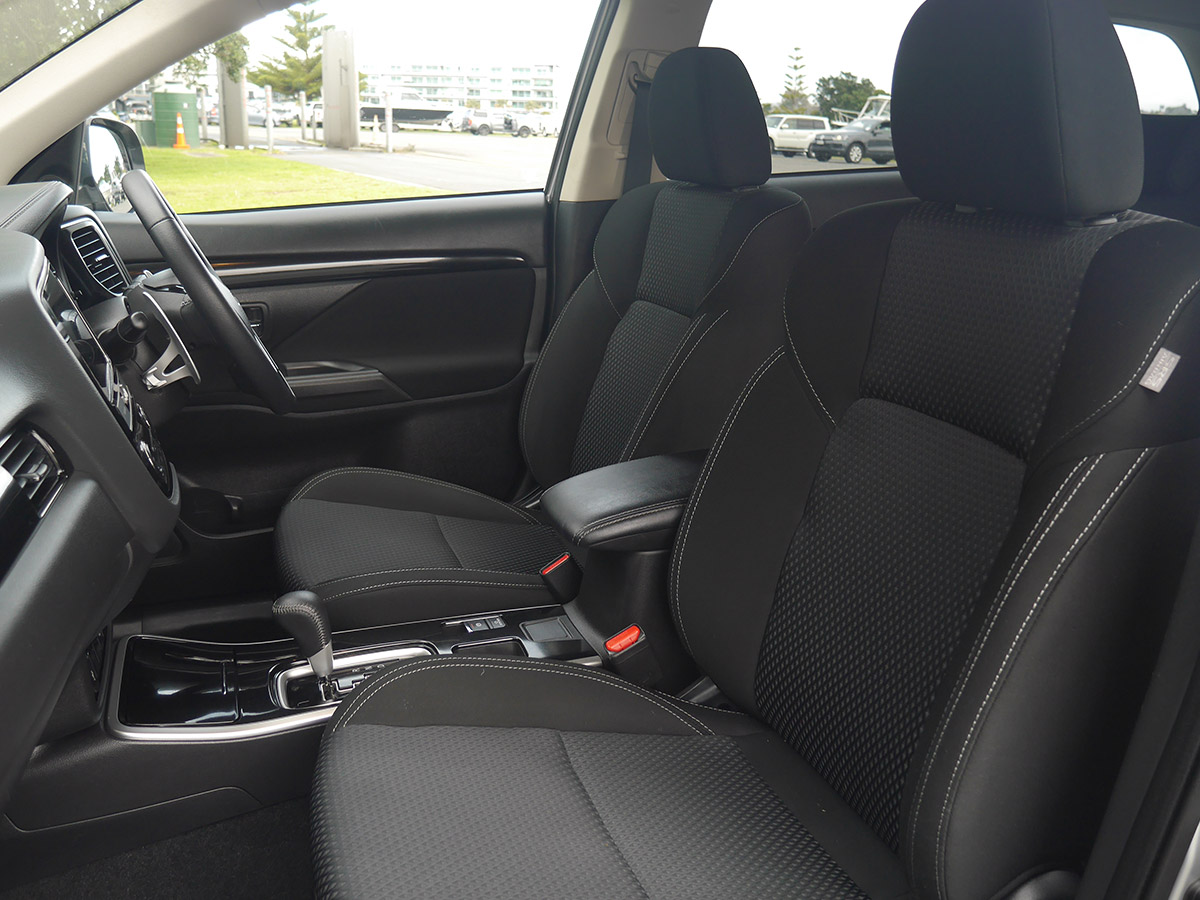 2019 Mitsubishi Outlander XLS 2.0L 2WD 7 Seater Petrol Automatic