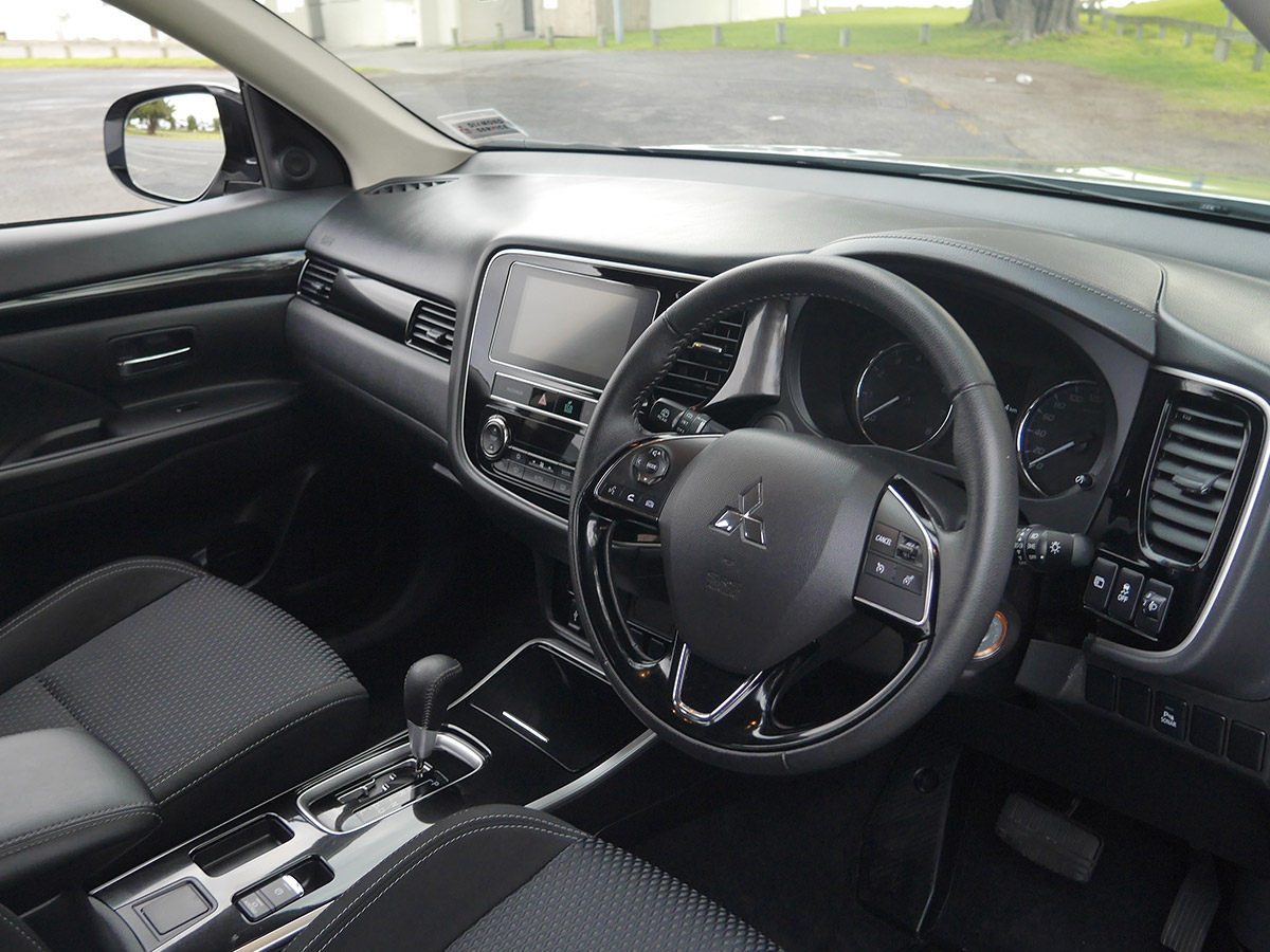 2019 Mitsubishi Outlander LS 2.4 Litre 2WD 7 Seater