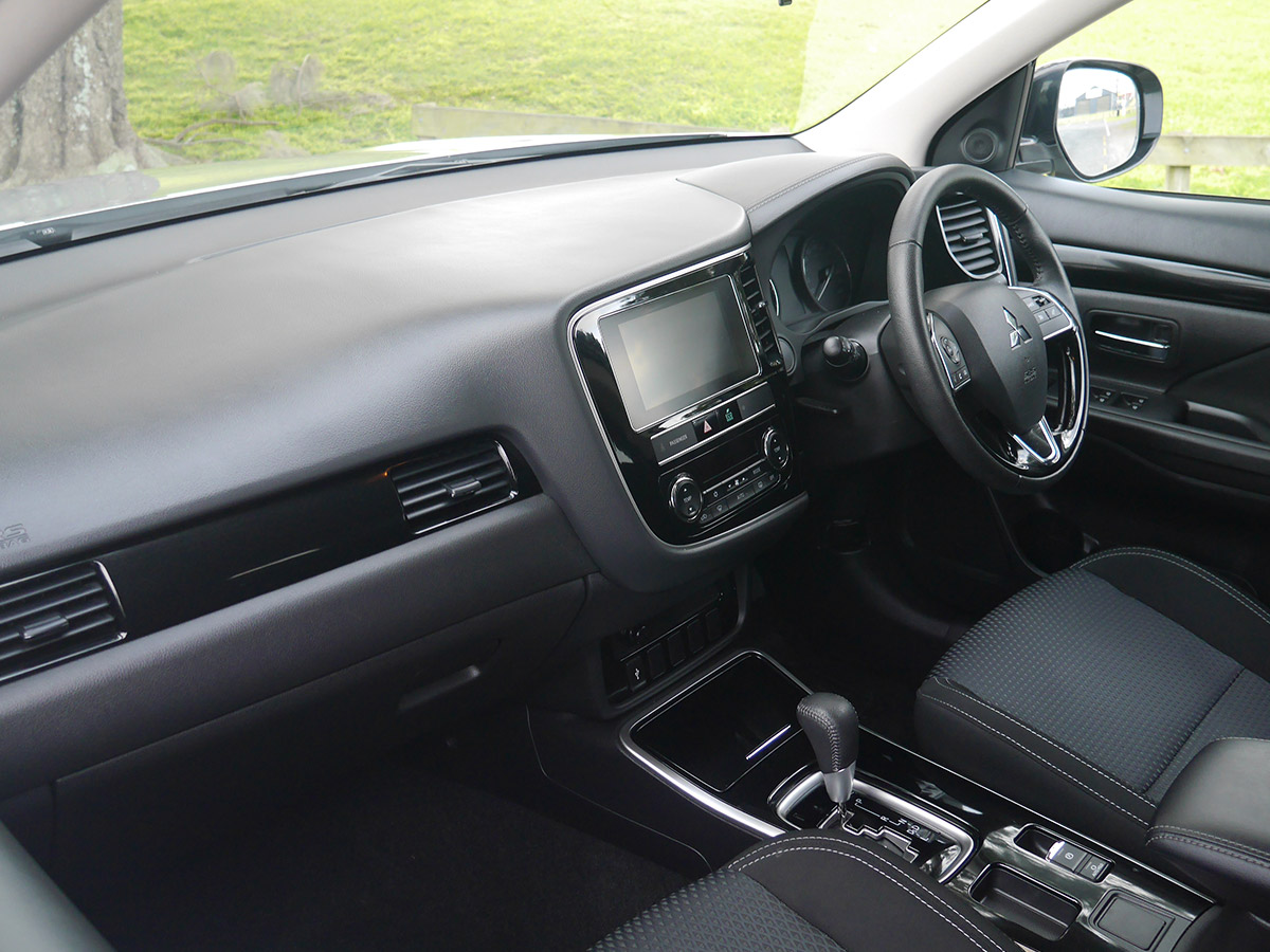 2019 Mitsubishi Outlander LS 2.4 Litre 2WD 7 Seater