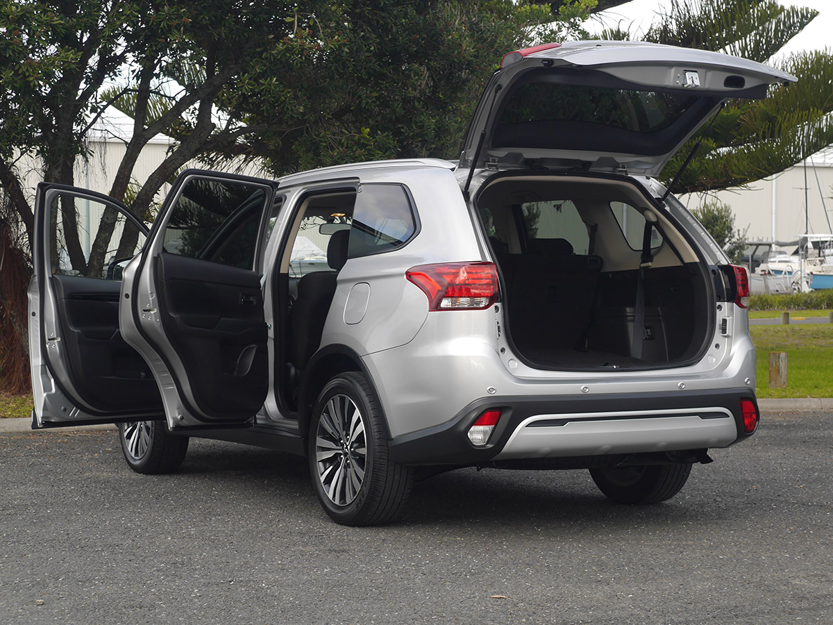2019 Mitsubishi Outlander LS 2.4 Litre 2WD 7 Seater