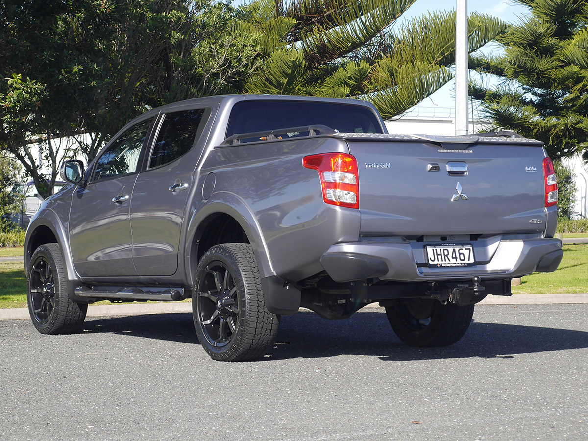 2015 Mitsubishi Triton GLS 2.4L Diesel 4WD 6 Speed Manual
