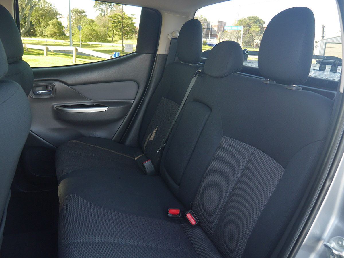 2015 Mitsubishi Triton GLS 2.4L Diesel 4WD 6 Speed Manual