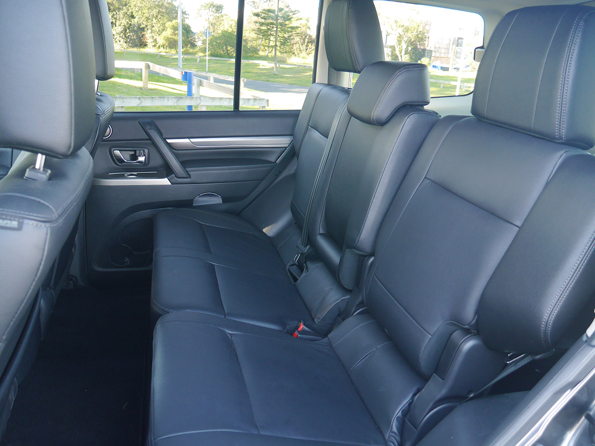 2020 Mitsubishi Pajero Exceed 7 Seater 3.2L Diesel 4WD Automatic