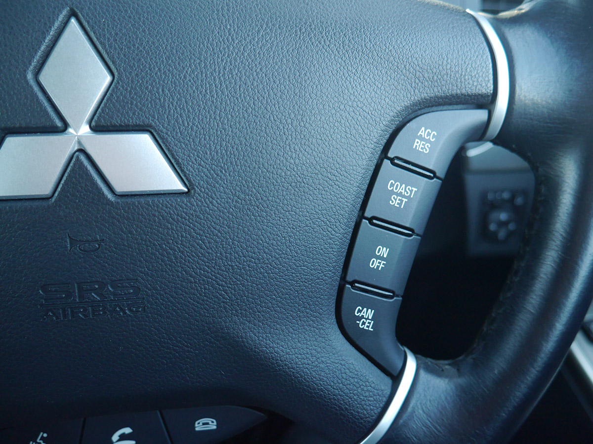 2020 Mitsubishi Pajero Exceed 7 Seater 3.2L Diesel 4WD Automatic