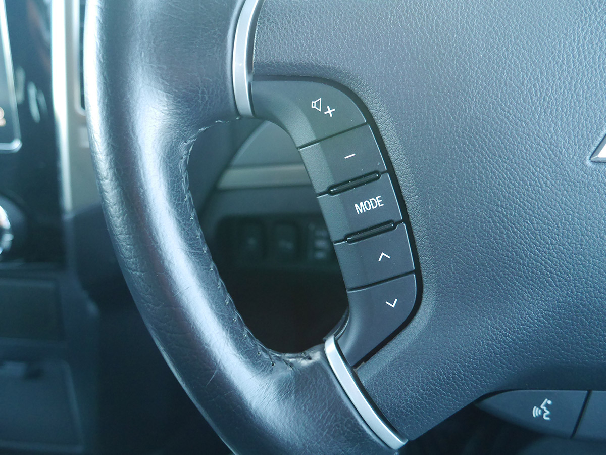 2020 Mitsubishi Pajero Exceed 7 Seater 3.2L Diesel 4WD Automatic