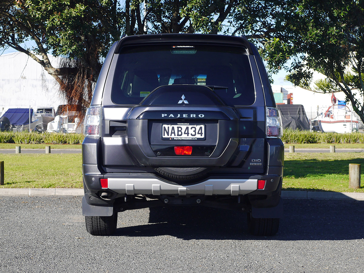 2020 Mitsubishi Pajero Exceed 7 Seater 3.2L Diesel 4WD Automatic