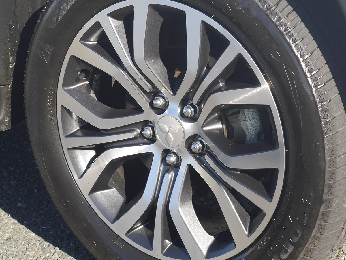 2017 Mitsubishi ASX XLS 2.3L Diesel 4WD 6-Speed Automatic