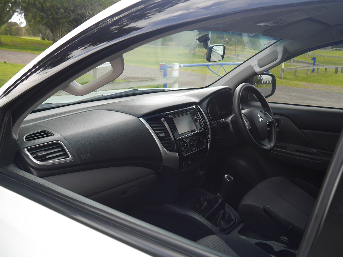 2017 Mitsubishi Triton GLXR 2.4L 2WD Diesel Turbo 6 Speed Manual