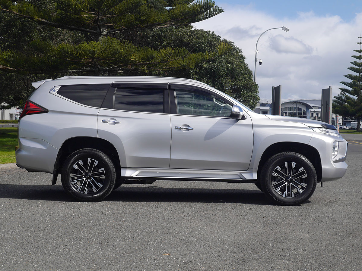 2020 Mitsubishi Pajero Sport VRX 2.4L Diesel 4WD 7 Seater 8 Speed Automatic