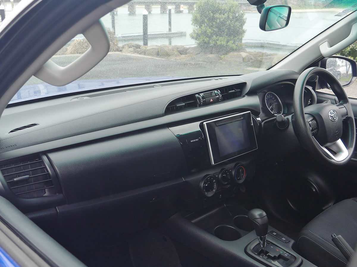 2016 Toyota Hilux SR 2.8L Diesel Turbo 6 Speed Auto