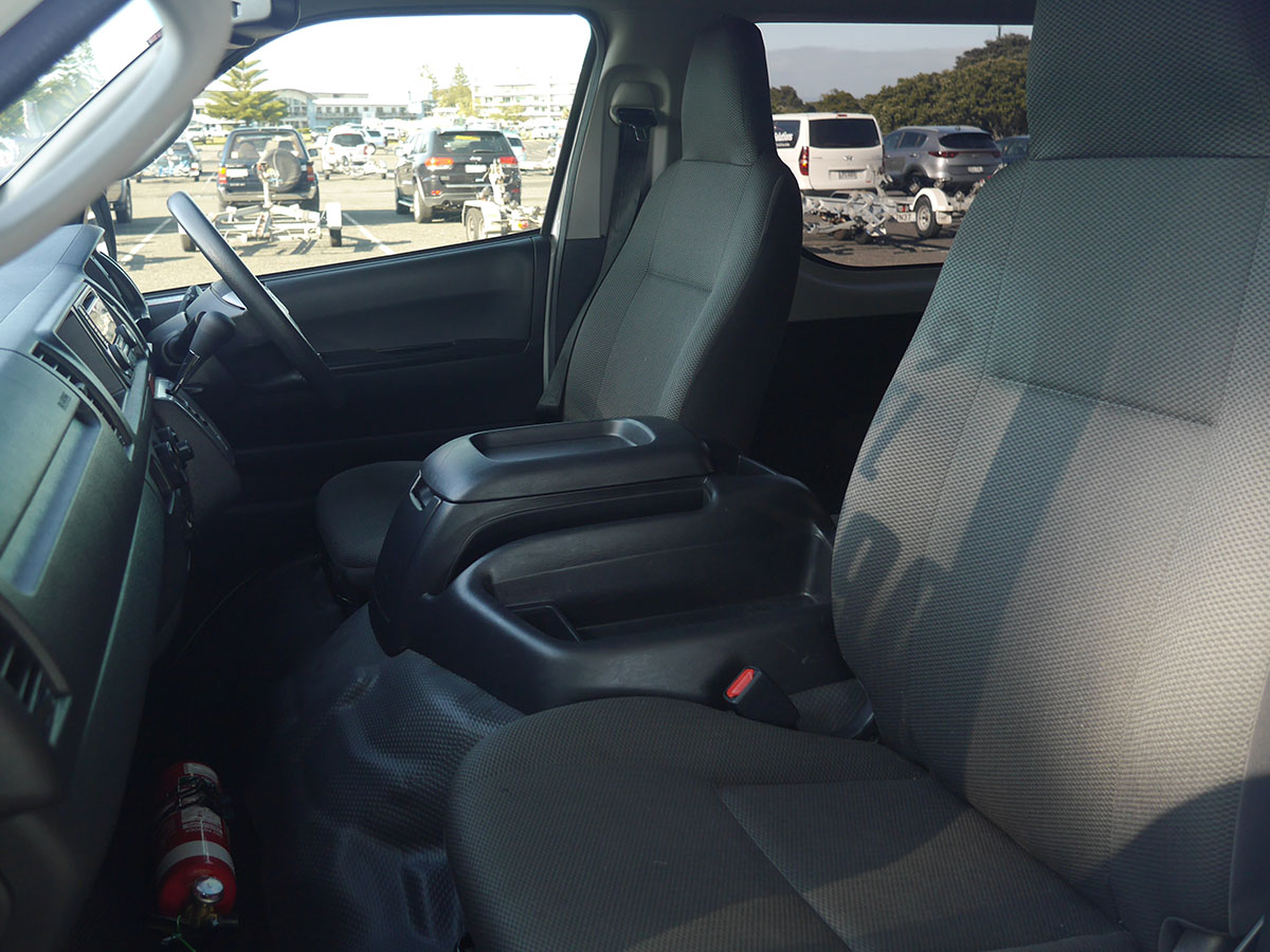 2019 Toyota Hiace Minibus 3.0L Diesel Turbo 12 Seater Minibus 3.0L Diesel Turbo 12 Seater