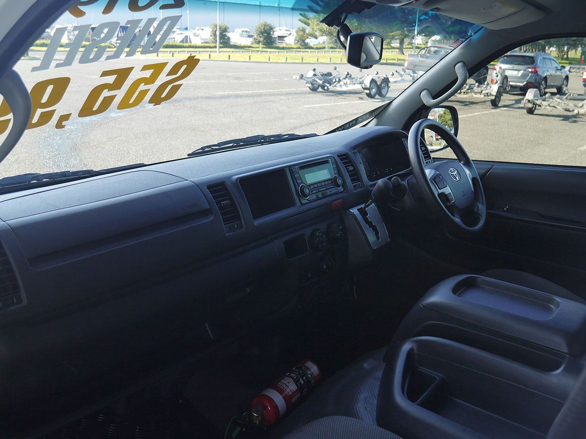 2019 Toyota Hiace Minibus 3.0L Diesel Turbo 12 Seater Minibus 3.0L Diesel Turbo 12 Seater