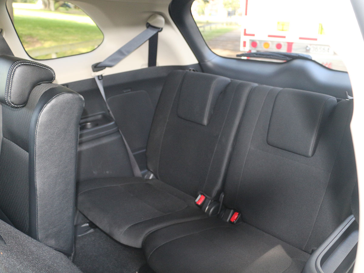 2014 Mitsubishi Outlander XLS 2.4L Petrol 4WD 7 Seater