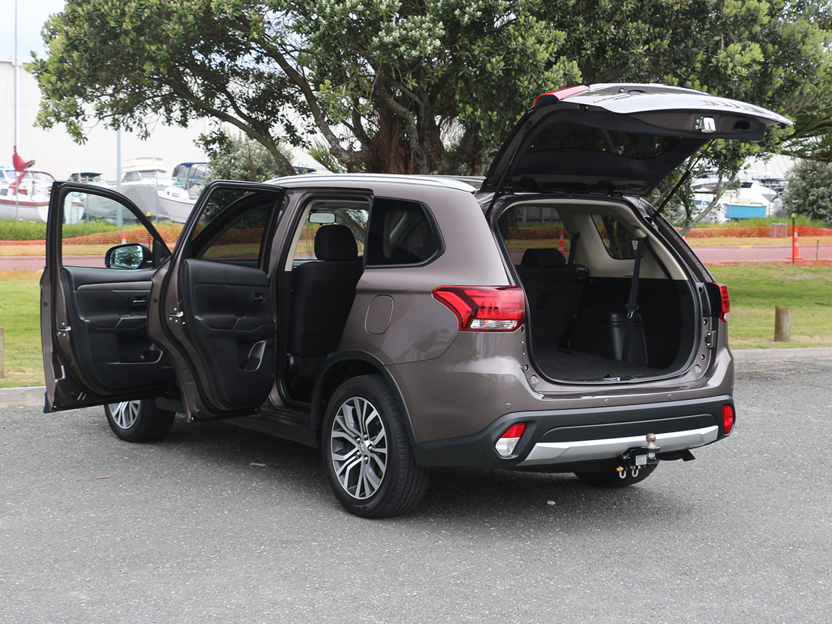2015 Mitsubishi Outlander XLS 2.3L Diesel 4WD Automatic
