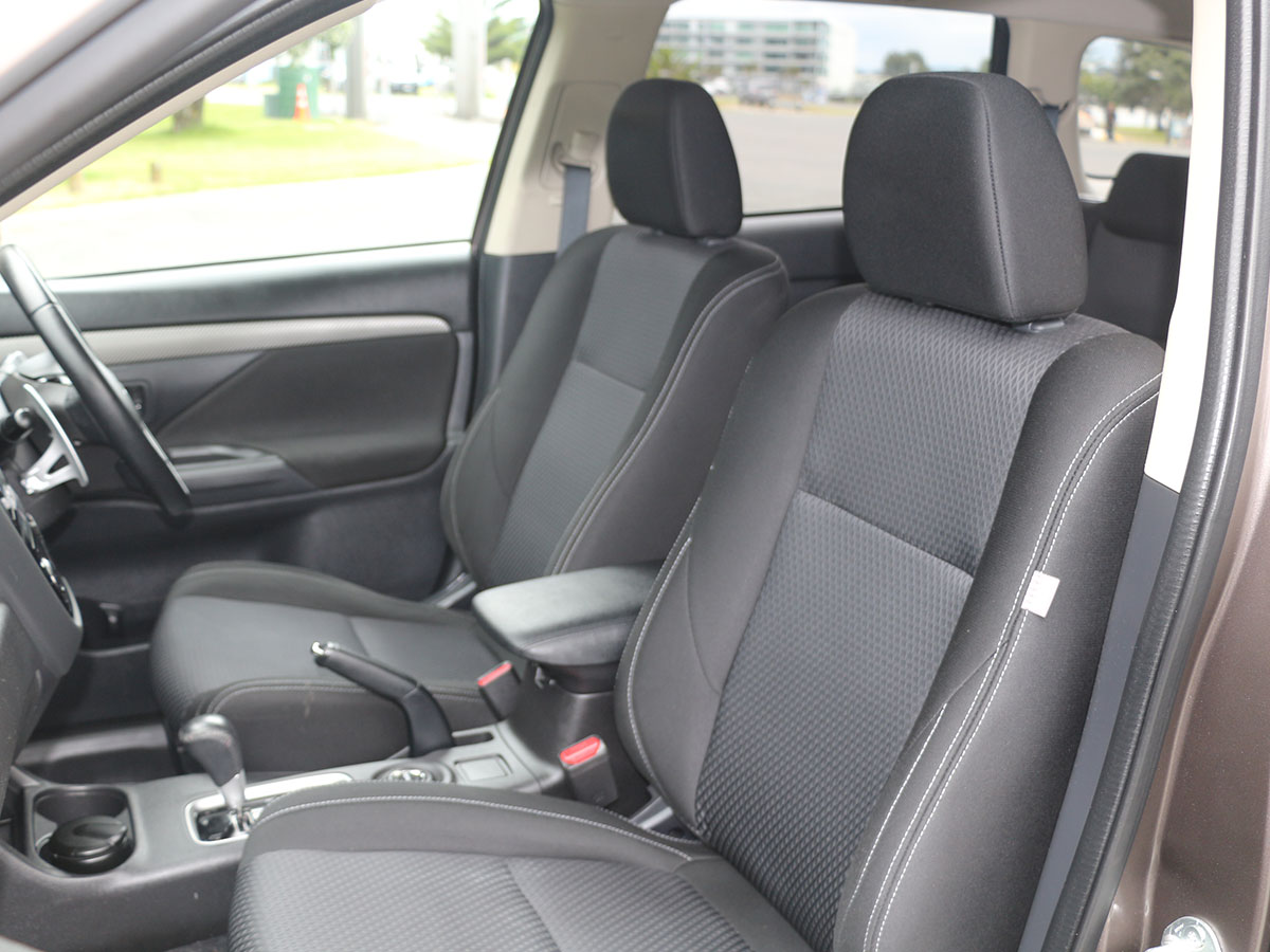 2015 Mitsubishi Outlander XLS 2.3L Diesel 4WD Automatic