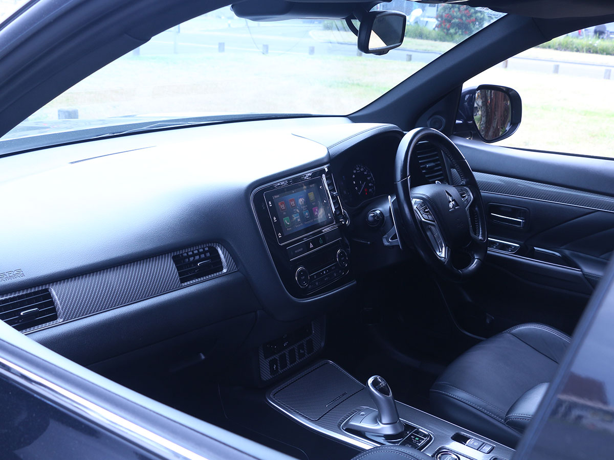 2018 Mitsubishi Outlander VRX PHEV 4WD