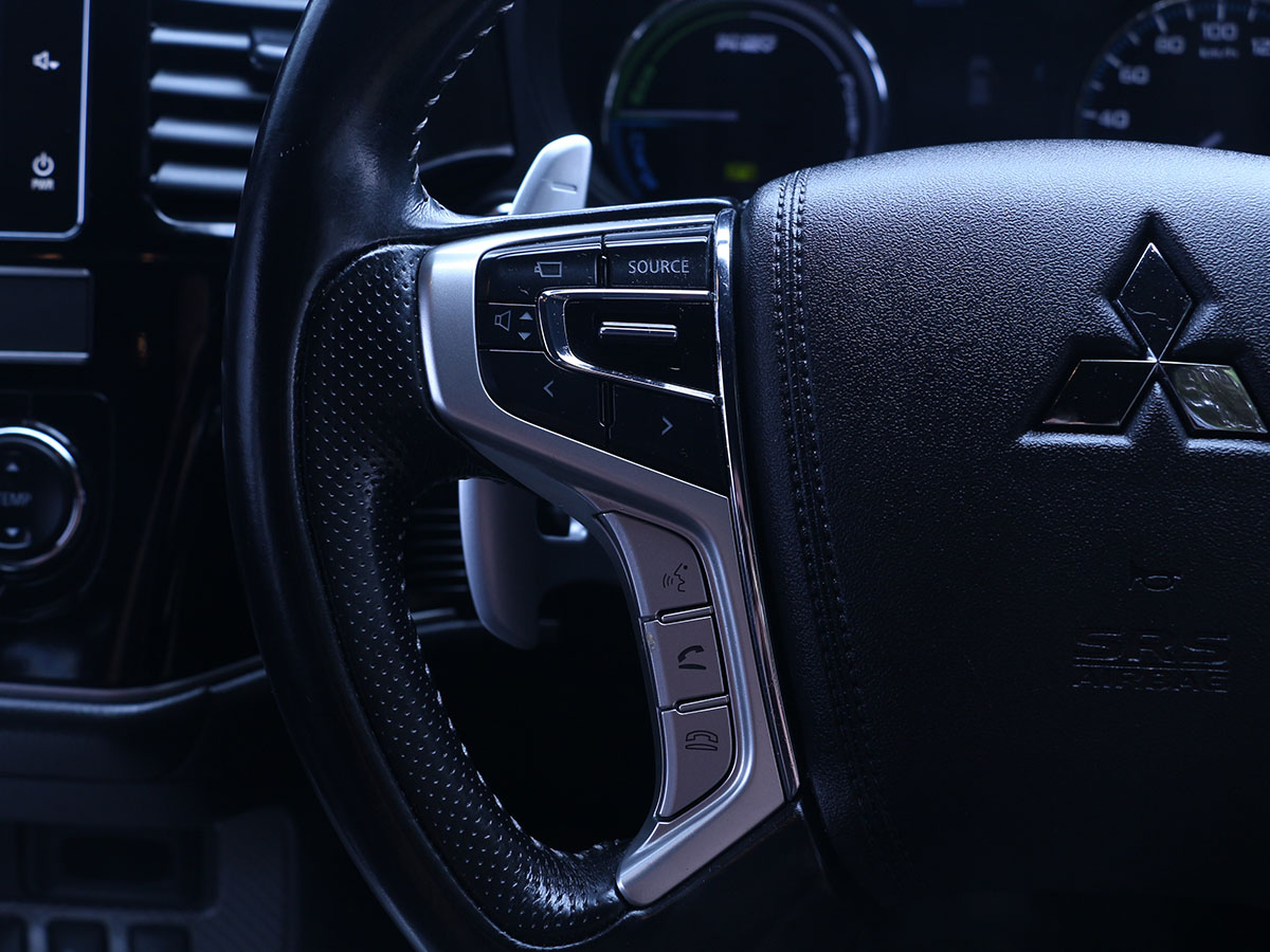 2018 Mitsubishi Outlander VRX PHEV 4WD