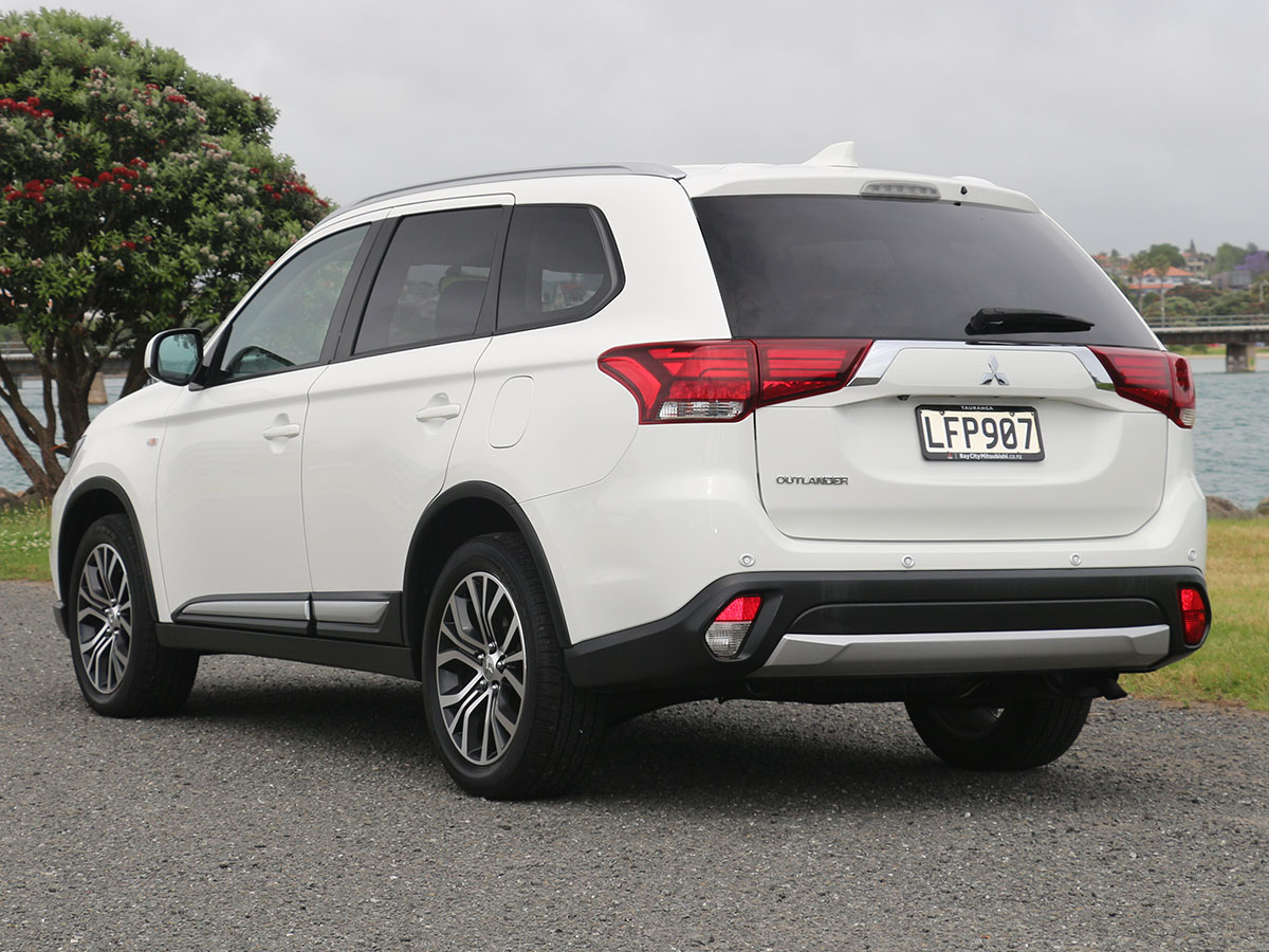 2018 Mitsubishi Outlander LS 2.0 Litre 2WD 7 Seater