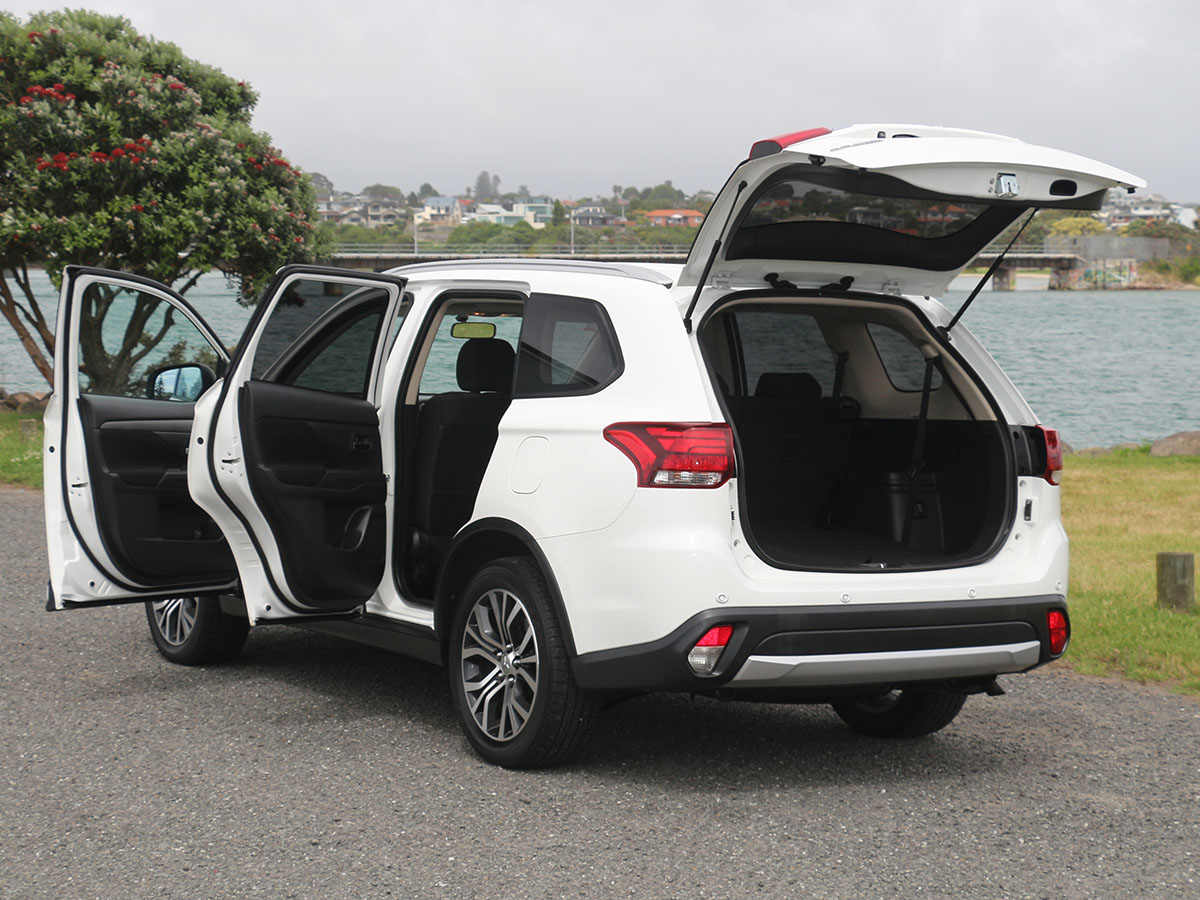 2018 Mitsubishi Outlander LS 2.0 Litre 2WD 7 Seater