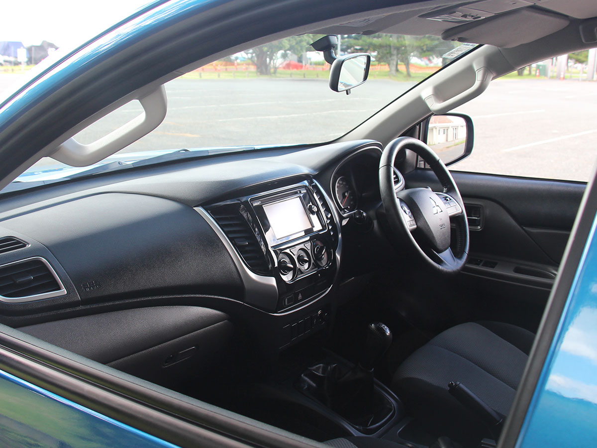 2016 Mitsubishi Triton GLXR 2.4L 2WD Diesel Turbo 6 Speed Manual