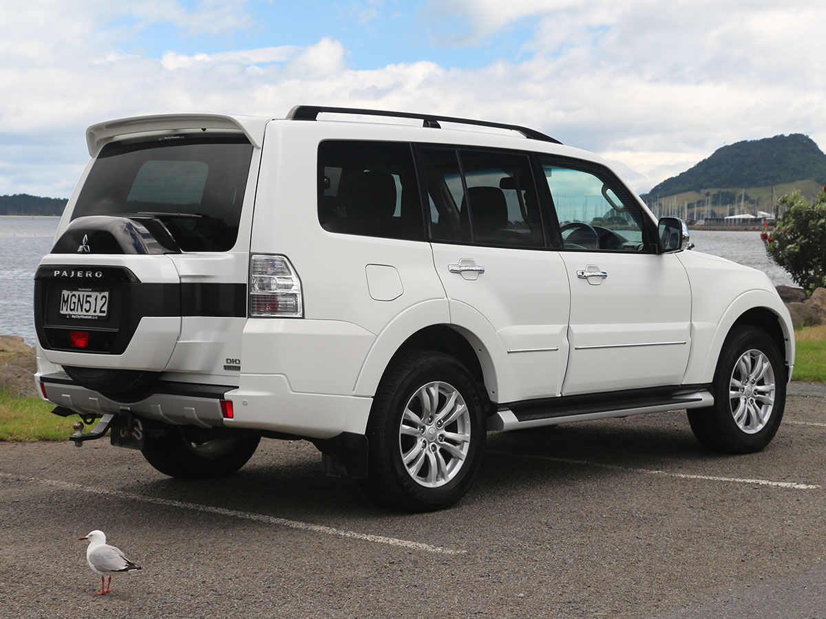 2019 Mitsubishi Pajero Exceed 3.2L Diesel 4WD 7 Seater Automatic