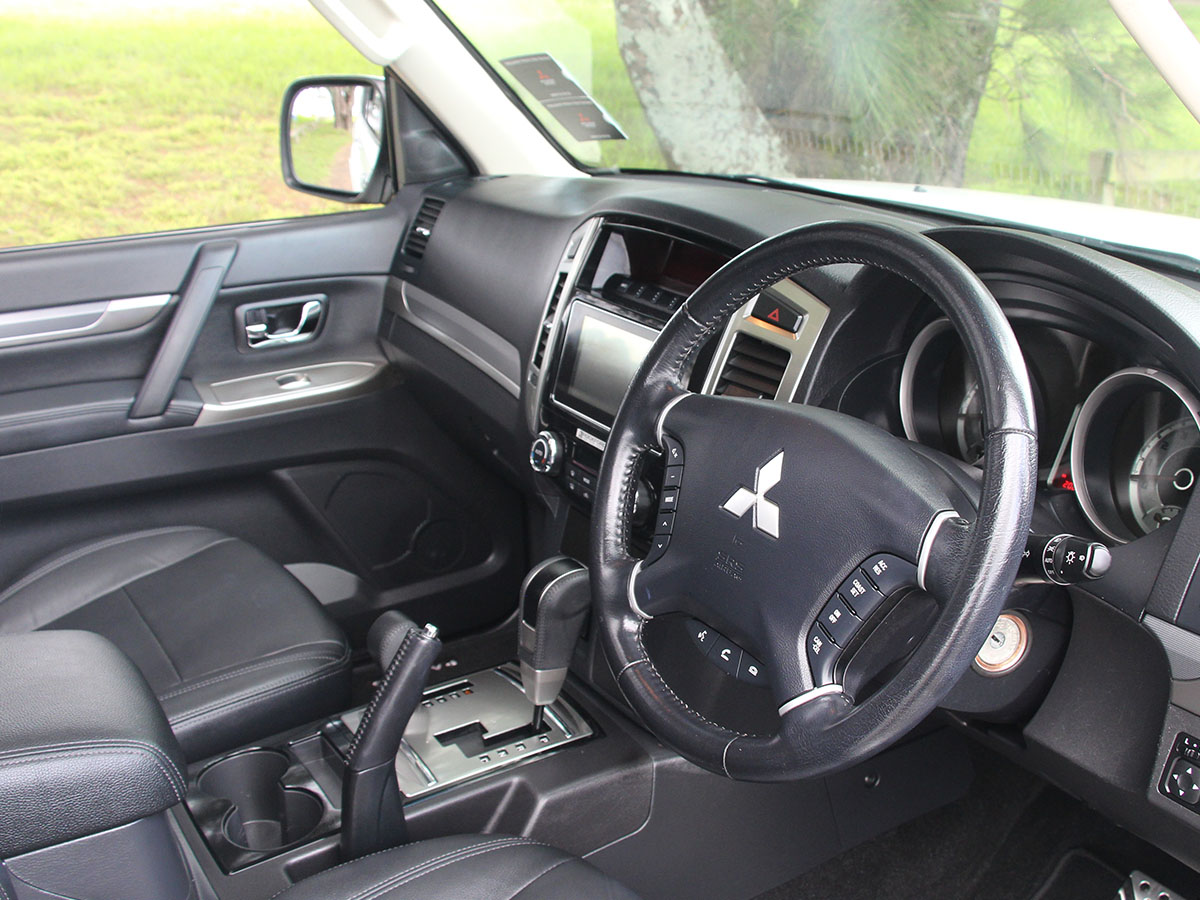 2019 Mitsubishi Pajero Exceed 3.2L Diesel 4WD 7 Seater Automatic