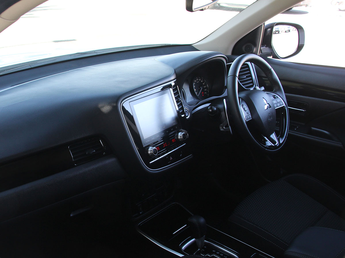 2021 Mitsubishi Outlander XLS 2.3L Diesel 4WD Automatic