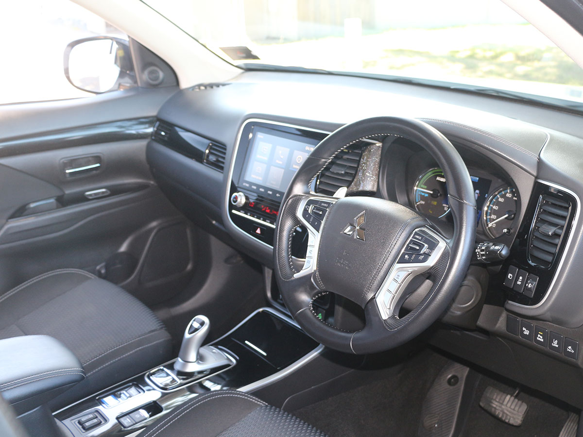 2021 Mitsubishi Outlander PHEV 4WD XLS