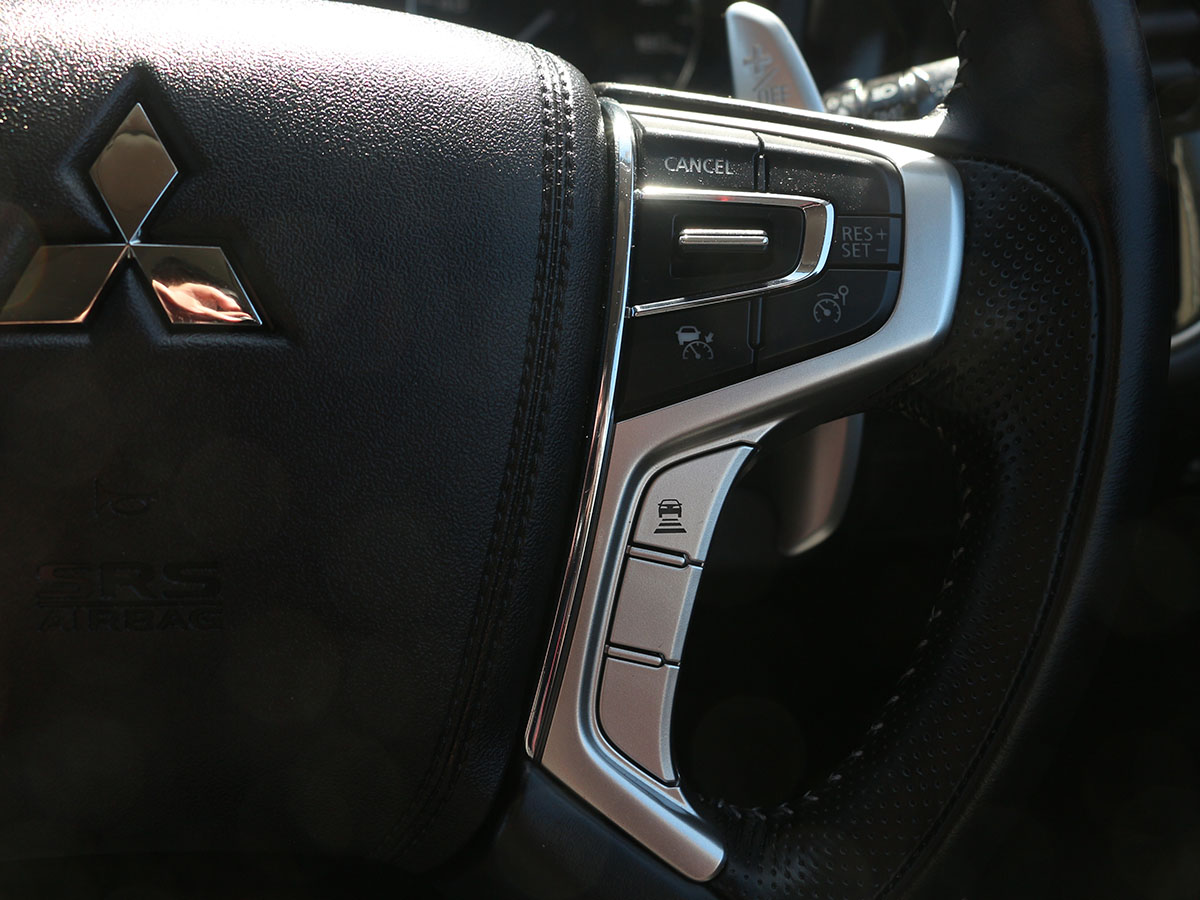 2021 Mitsubishi Outlander PHEV 4WD XLS