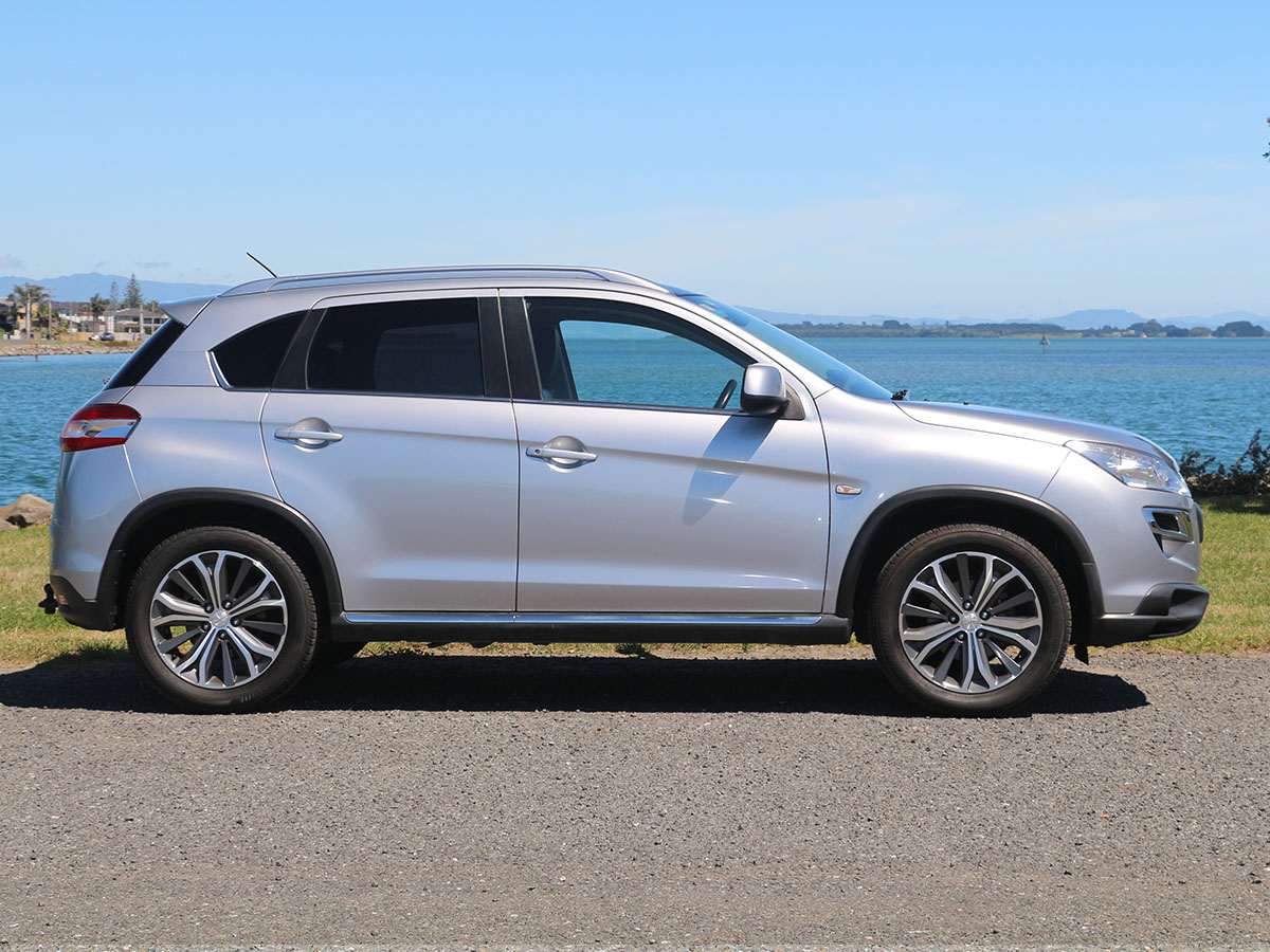 2012 Peugeot 4008 Allure 2X4 2.0L Petrol CVT Auto