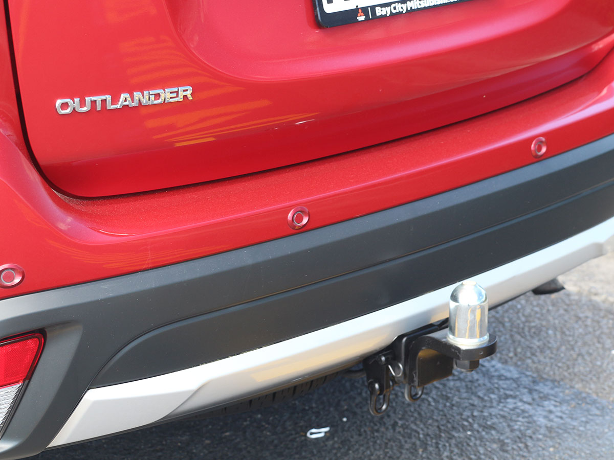 2017 Mitsubishi Outlander LS 4WD 2.4L Petrol 7 Seater Automatic