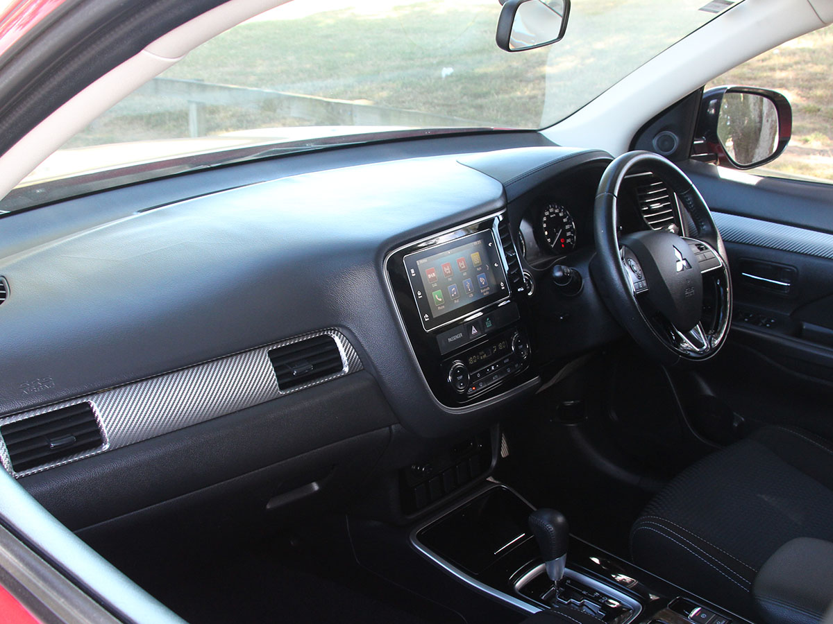 2017 Mitsubishi Outlander LS 4WD 2.4L Petrol 7 Seater Automatic