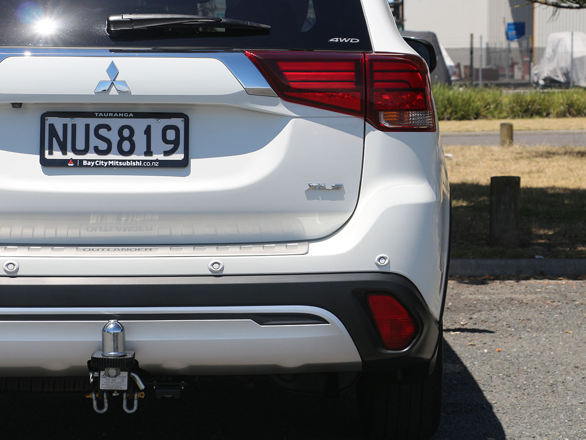 2019 Mitsubishi Outlander XLS 4WD 7 Seater 2.4L Petrol Automatic