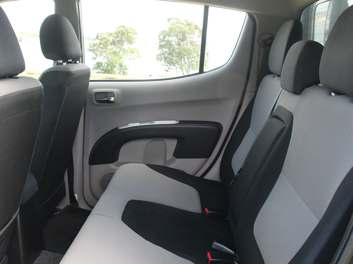 2015 Mitsubishi Triton GLX 2.5L Diesel Manual