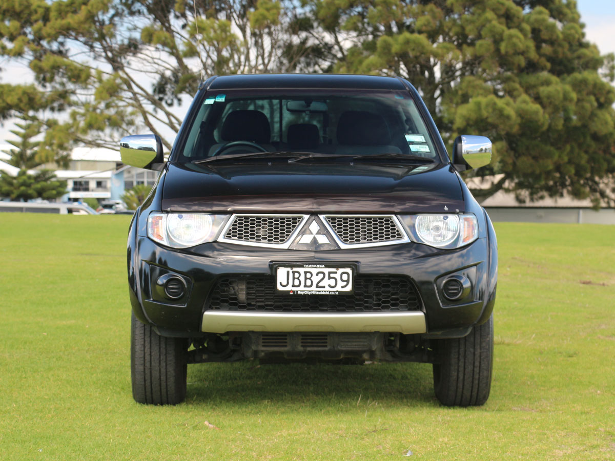 2015 Mitsubishi Triton GLX 2.5L Diesel Manual