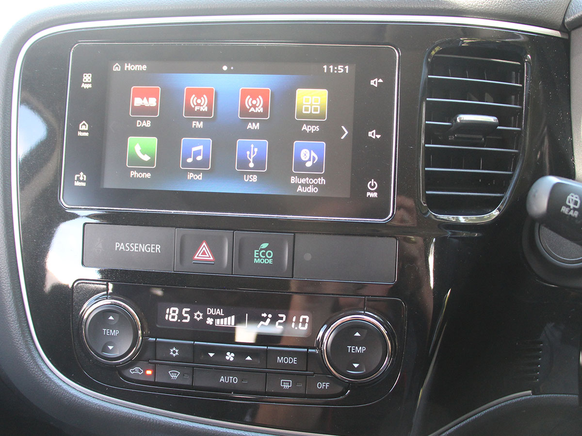 2017 Mitsubishi Outlander LS 2.0L Petrol 2WD 7 Seater