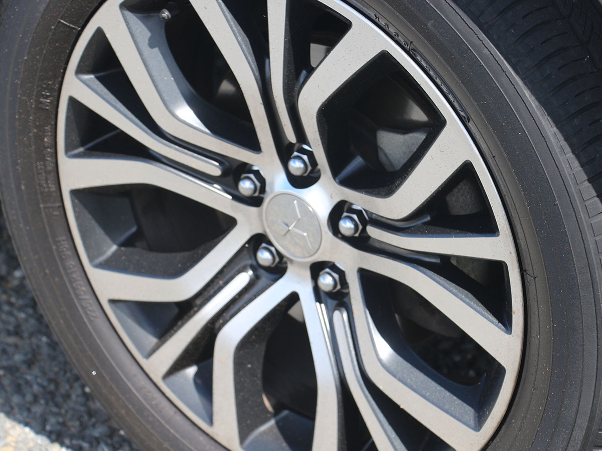 2017 Mitsubishi Outlander LS 2.0L Petrol 2WD 7 Seater