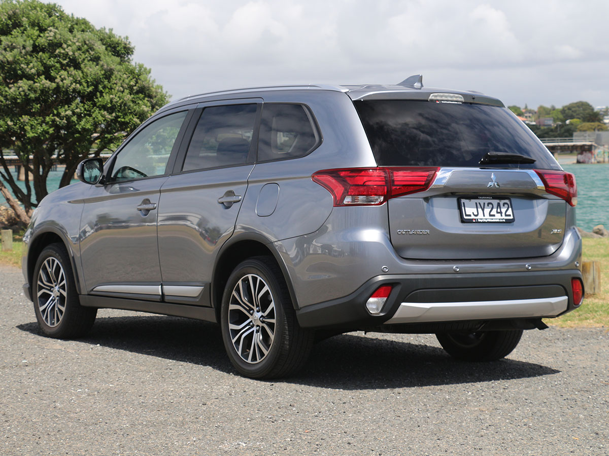 2018 Mitsubishi Outlander XLS 2.4L Petrol 4WD 7 Seater