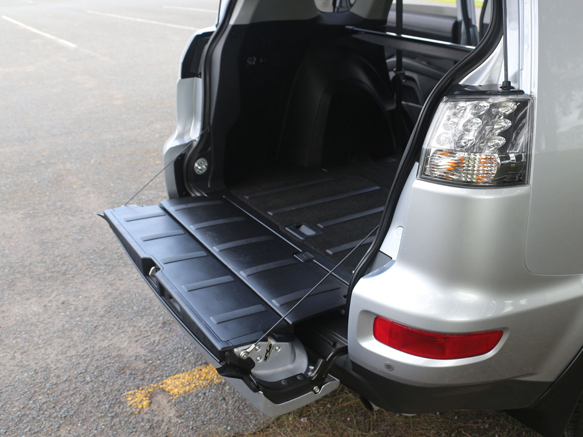 2012 Mitsubishi Outlander LS 2.4L Petrol Automatic