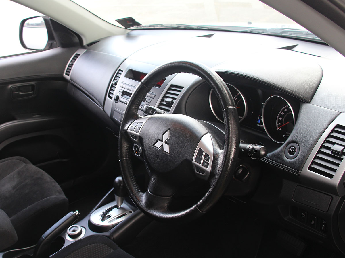 2012 Mitsubishi Outlander LS 2.4L Petrol Automatic