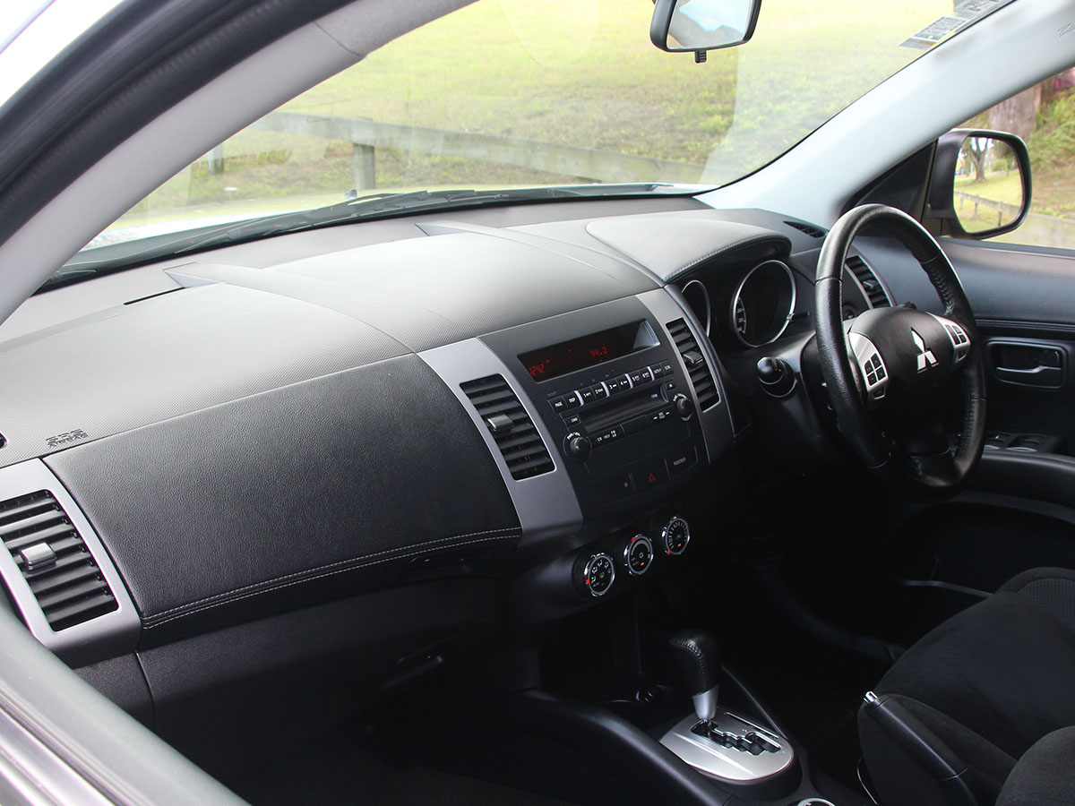 2012 Mitsubishi Outlander LS 2.4L Petrol Automatic