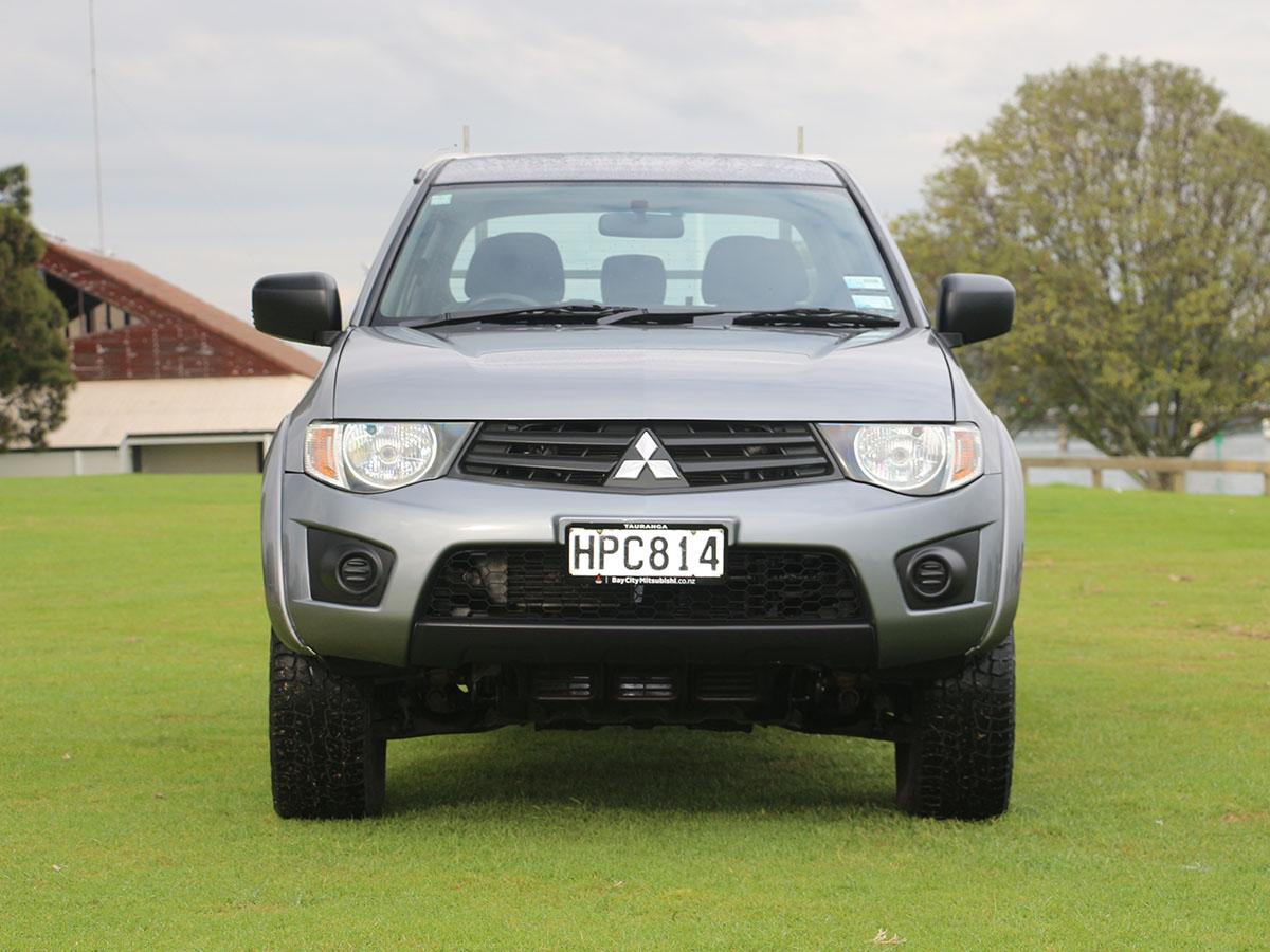 2014 Mitsubishi Triton 2.5L Diesel 4WD Manual